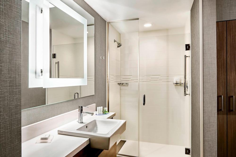 Springhill Suites Winchester Bagian luar foto