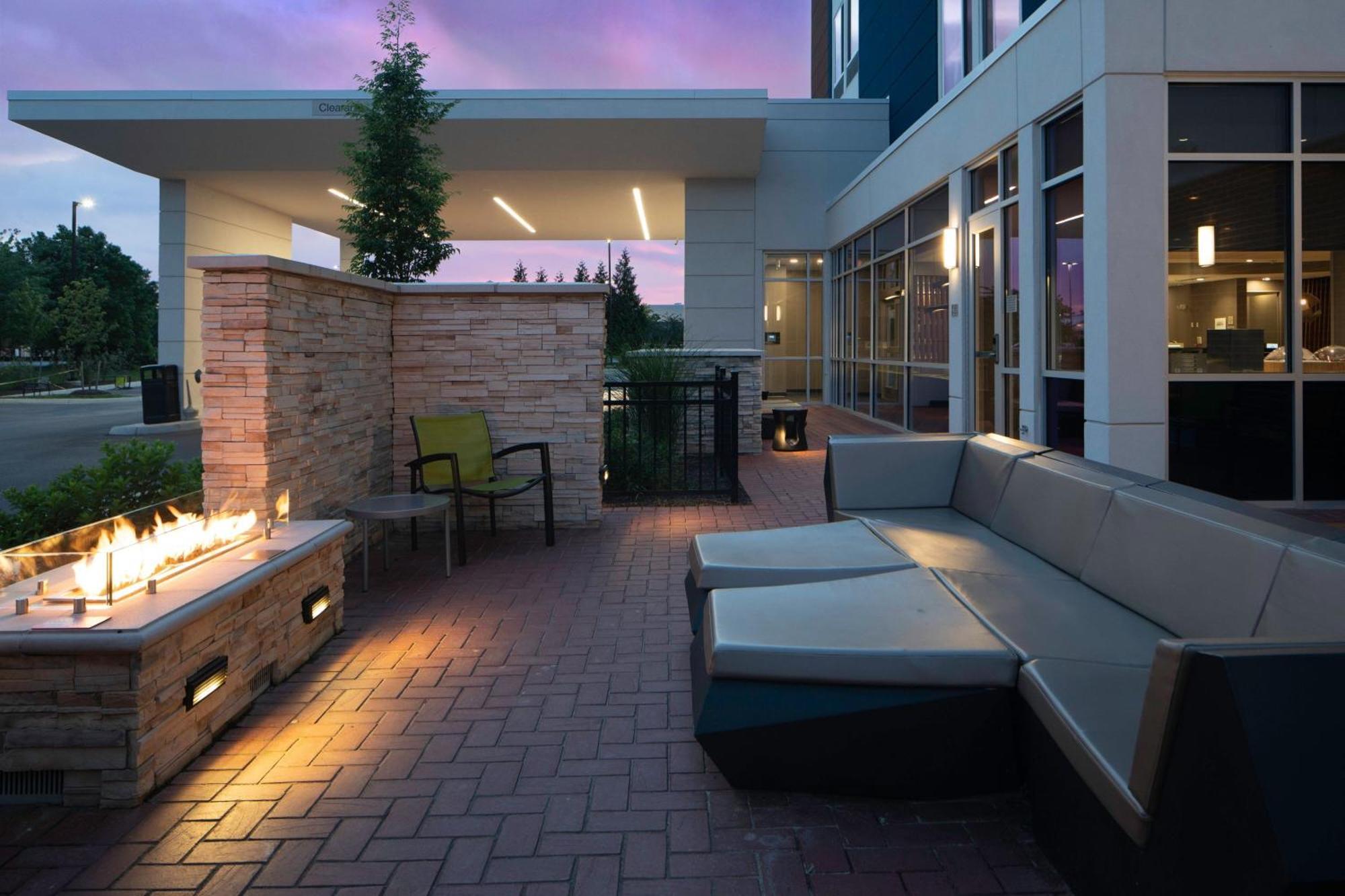 Springhill Suites Winchester Bagian luar foto