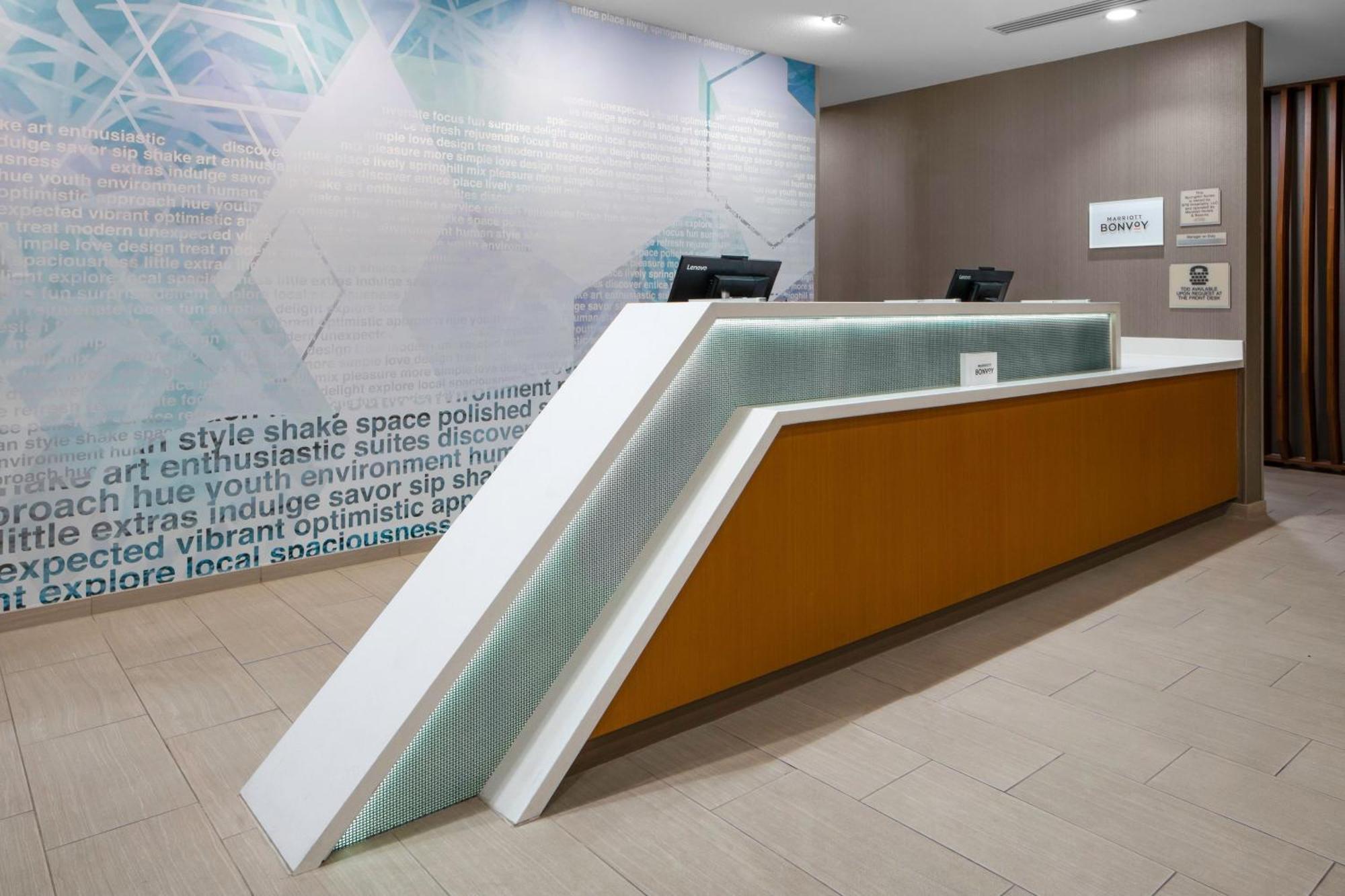 Springhill Suites Winchester Bagian luar foto